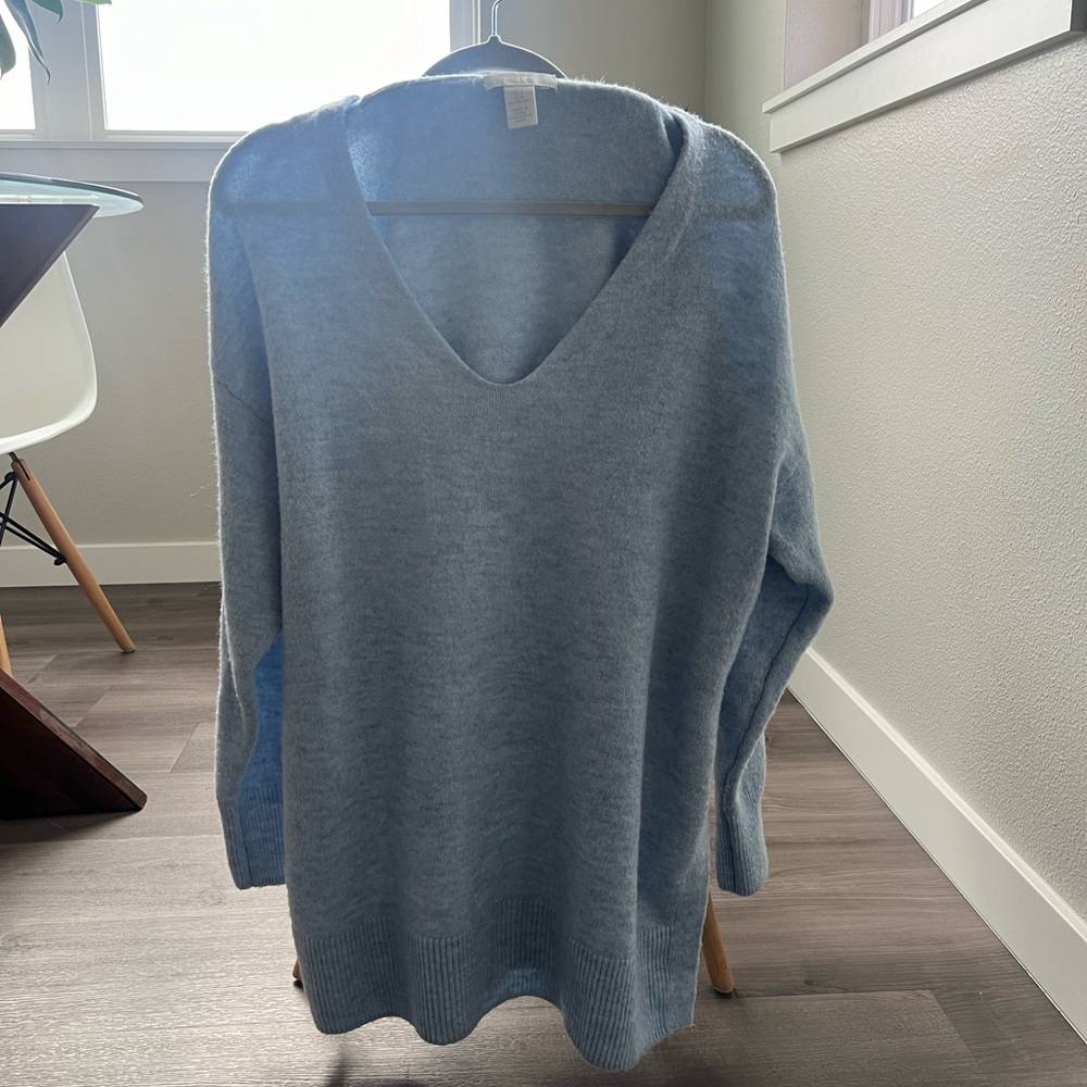 H & M Women’s Sweater in Light blue